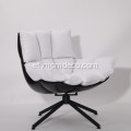 Repricuction Husk Lounge Chair, autor Patricia Urquiola